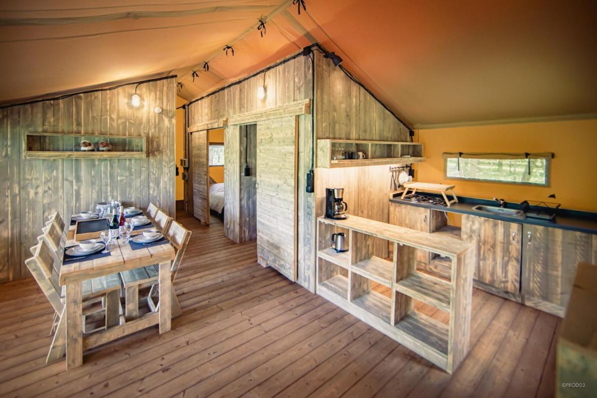 Tente Lodge Jacuzzi Privatif En Pleine Nature Thiel-sur-Acolin Eksteriør bilde