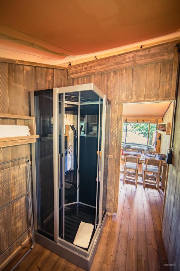 Tente Lodge Jacuzzi Privatif En Pleine Nature Thiel-sur-Acolin Eksteriør bilde