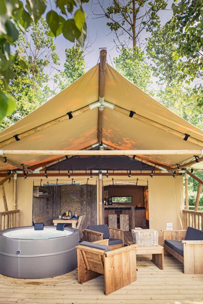 Tente Lodge Jacuzzi Privatif En Pleine Nature Thiel-sur-Acolin Eksteriør bilde